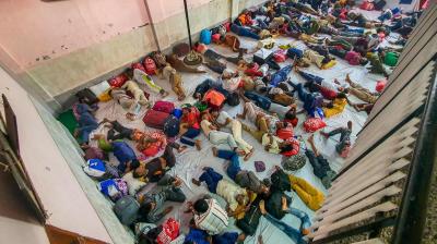 200 fishermen released from Pakistan reach Gujarat