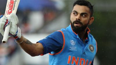 World Cup 2019: Ranveer singh hugs virat kohli post  india victory against pakistan