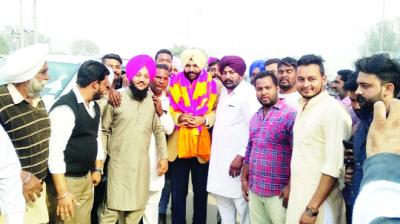 Parliament Member Aujla going to Pak with water of Darbar Sahib