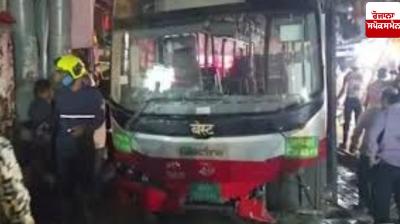 Bus runs over 13 pedestrians outside Mumbai's Bhandup railway station