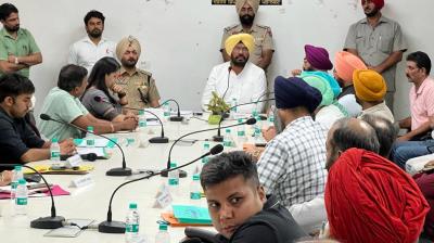  Cabinet Minister Dhaliwal reviewed the ongoing development works in Pathankot district