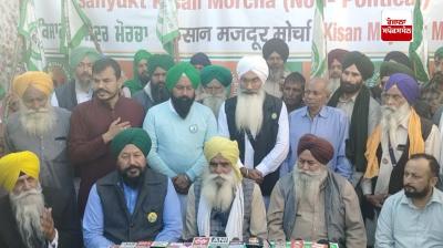 ਕਿਸਾਨ ਆਗੂ ਜਗਜੀਤ ਸਿੰਘ ਡੱਲੇਵਾਲ ਪੱਤਰਕਾਰਾਂ ਨਾਲ ਗੱਲਬਾਤ ਕਰਦੇ ਹੋਏ 