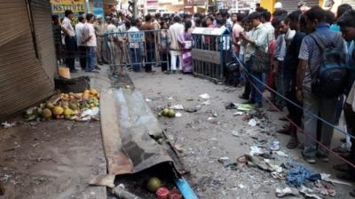 2 killed, 4 hurt in crude bomb attack in Bengal’s 