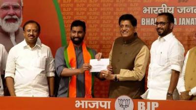 Veteran Congress leader AK Antony's son Anil joins BJP