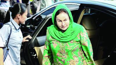 Malaysian ex-PM. wife arrested in Scam