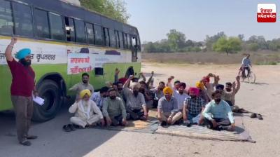  ਪੀਆਰਟੀਸੀ ਅਤੇ ਪਨ ਬਸ ਕਰਮਚਾਰੀ ਯੂਨੀਅਨ ਦੇ ਆਗੂ ਰੋਸ ਪ੍ਰਦਰਸ਼ਨ ਕਰਦੇ ਹੋਏ 