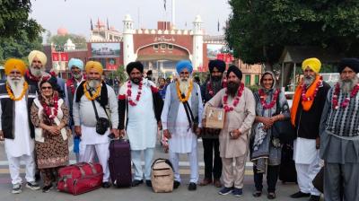 Sikh pilgrims reached Pakistan through Wagah border