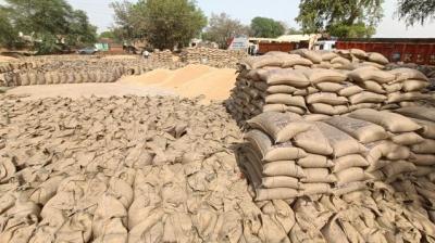 Politics on the issue of closing mandis at fixed time