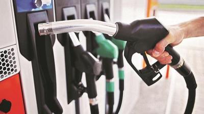 Petrol price reduced by 19 paise diesel by 18 paise in delhi mumbai kolkata