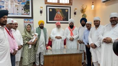 : CM ਭਗਵੰਤ ਮਾਨ ਪਰਿਵਾਰ ਨਾਲ ਪਹੁੰਚੇ ਡੇਰਾ ਸੱਚਖੰਡ ਬੱਲਾਂ 