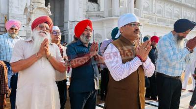 Chief Secretary K.A.P. Sinha paid obeisance at Sri Darbar Sahib and Durgiana Mandir