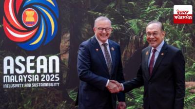 Albanian welcomed by Malaysian counterpart Anwar Ibrahim at ASEAN summit