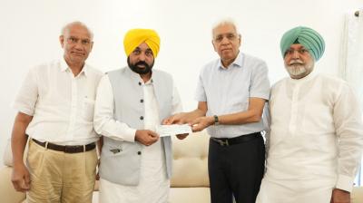 Radha Swami Satsang Beas donates Rs 2 crore to CM relief fund