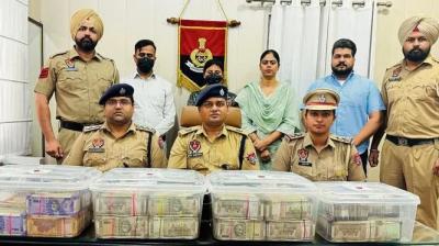 ਪੁਲਿਸ ਮੁਲਜ਼ਮਾਂ ਬਾਰੇ ਜਾਣਕਾਰੀ ਦਿੰਦੀ ਹੋਈ 