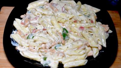 White sauce pasta