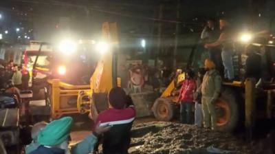 The roof of the building collapsed in Mohali, 10 were saved and 1 died