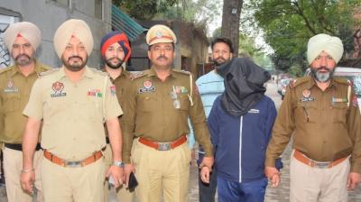 Fake army officer caught in Amritsar News in punjabi 