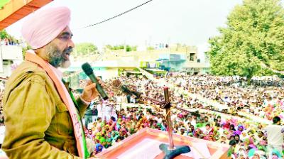 Manpreet Singh Badal campaign in favor of Congress candidates