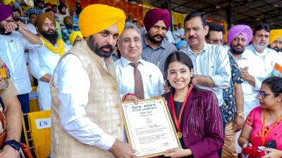  Punjab CM honours seven renowned personalities with state award on Independence Day