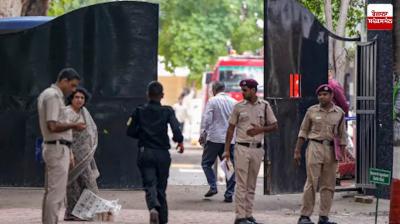 Delhi schools bombs Threat news