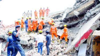 Two buildings in Noida collapse