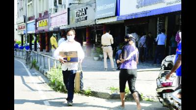 ਸ਼ਰਾਬ ਦੇ ਅੱਗੇ ਤਾਲਾਬੰਦੀ ਫੇਲ, ਪ੍ਰਸ਼ਾਸਨ ਦੇ ਆਦੇਸ਼ਾਂ ਦੀਆਂ ਜੰਮ ਕੇ ਉਡਾਈਆਂ ਗਈਆਂ ਧੱਜੀਆਂ