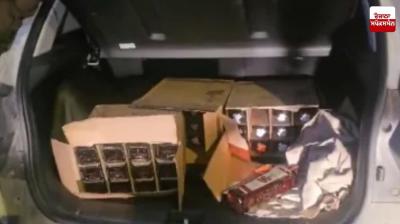 Delhi Police seizes cash and liquor from car with 'Punjab Government' sticker
