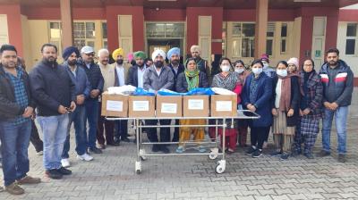 Five ventilators were presented to the civil hospital on the occasion of Martyrdom Day for the sake of MLA Manunke