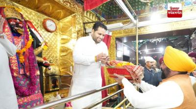 ਸ੍ਰੀ ਕਾਲੀ ਮਾਤਾ ਮੰਦਿਰ ਵਿੱਚ ਨਤਮਸਤਕ ਹੋਏ ਮੁੱਖ ਮੰਤਰੀ