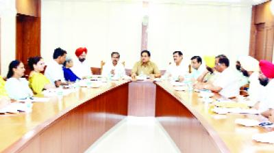 Om Parkash Sony During Meeting