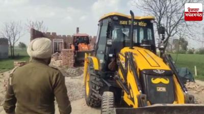 Police bulldozer action against drug smugglers in Bathinda Latest News in Punjabi 