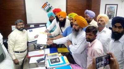 ਅਕਾਲੀ ਦਲ ਤੇ ਚੋਣਾਂ 'ਚ ਦਿੱਲੀ ਕਮੇਟੀ ਦੀਆਂ ਗੱਡੀਆਂ ਤੇ ਸ਼੍ਰੋਮਣੀ ਕਮੇਟੀ ਦਾ ਲੰਗਰ ਵਰਤਣ ਦੇ ਦੋਸ਼