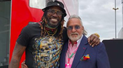 Chris Gayle with  Vijay Mallya