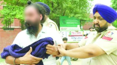 The police officer who took the cab driver caught