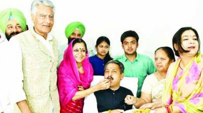 Vijay Inder Singla  with Sunil Jakhar