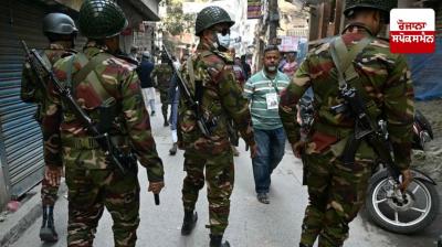 Explosion outside voting center in Bangladesh