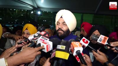 The plane from America will land at the airport at 12:30 am