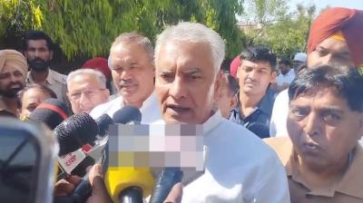 Sunil Jakhar came to Vijay Sampla home News