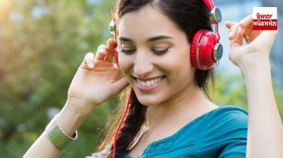 It is beneficial to listen to music at night to relieve fatigue