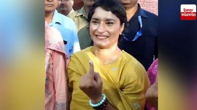 Becoming a minister is not in my hands, it is in the hands of the high command - Vinesh Phogat