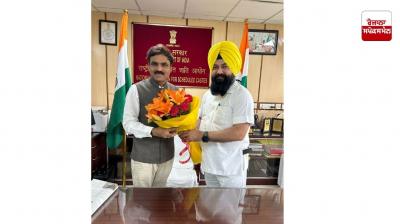 ਜਸਵੀਰ ਸਿੰਘ ਗੜ੍ਹੀ ਕੌਮੀ ਵੱਲੋਂ ਅਨੁਸੂਚਿਤ ਜਾਤੀਆਂ ਕਮਿਸ਼ਨ ਦੇ ਚੇਅਰਮੈਨ ਨਾਲ ਮੁਲਾਕਾਤ