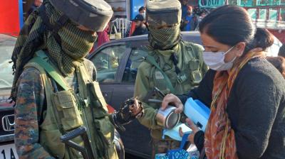  For first time in 30 years,women frisked at Srinagar’s Lal Chowk  