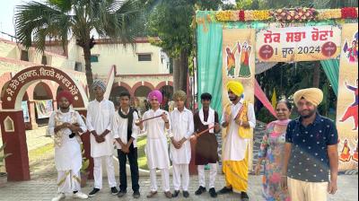 ਵੋਟਰਾਂ ਦੇ ਸੁਆਗਤ ਲਈ ਬਣਾਏ ਗਏ ਸੁਆਗਤੀ ਗੇਟ 