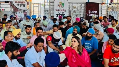 Spokesman di sath at Bhagta Bhai Ka