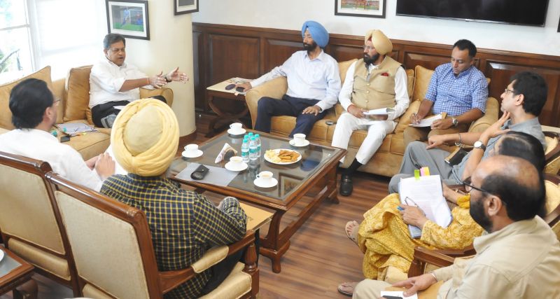 Rana Gurmit Singh Sodhi approves cycle rally route from Amritsar to Dera Baba Nanak
