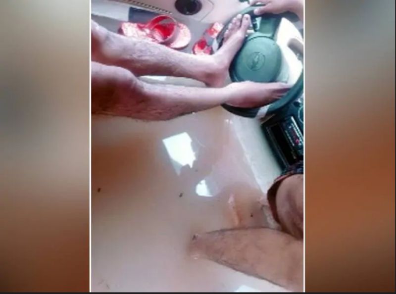 People trapped in car due to flood water agar Malwa Madhya Pradesh