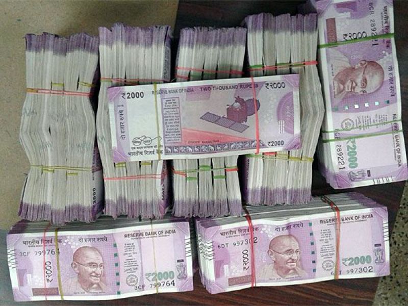 Girl stole rupees one crore