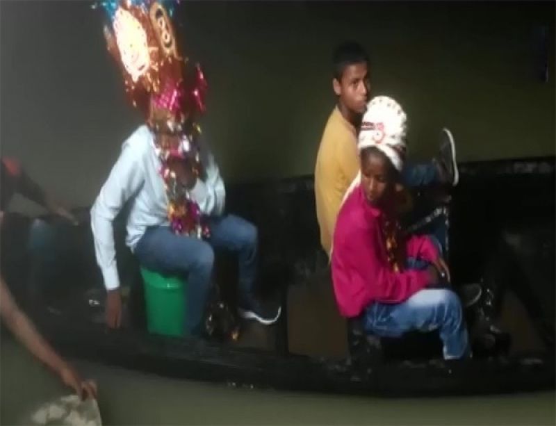 the bridegroom reached home on boat
