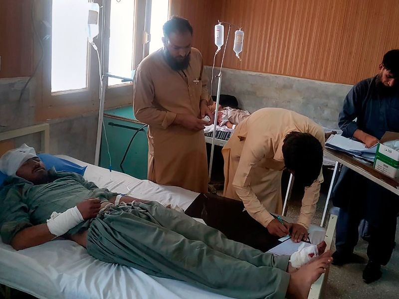 26 killed, 13 injured in Pakistan bus accident