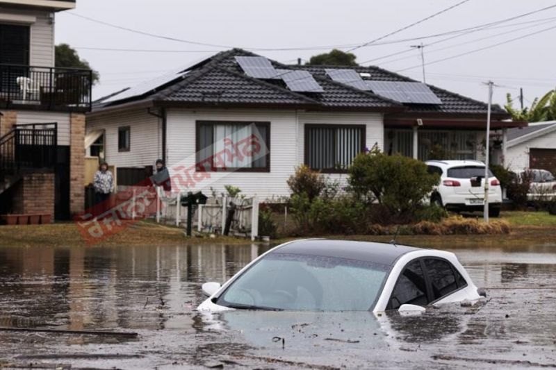 Sydney floods impact 50,000 around Australia's largest city